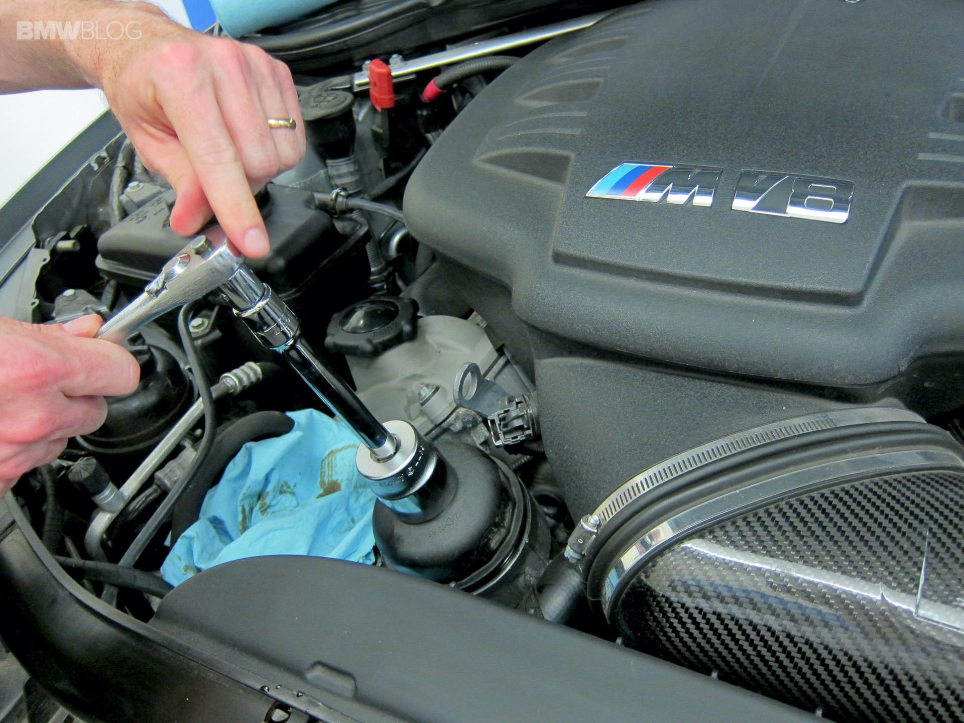 Oil service at NJ AUTO